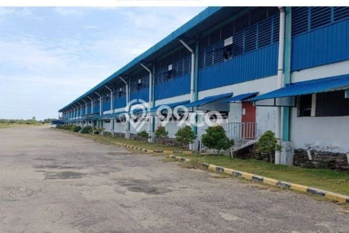 Unit Pabrik Dijual di Warureja Tegal Luas Bangunan 6883m2 Unit Pabrik Dijual di Warureja Tegal Luas Bangunan 6883m2