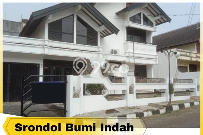 Rumah Mewah LB 320m2 Siap Pakai Desain Elegan di Srondol, Semarang Rumah Mewah LB 320m2 Siap Pakai Desain Elegan di Srondol, Semarang
