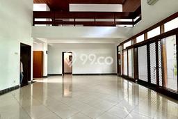 Rumah 5 KT 3 KM Luas Tanah 1200m², LB 500m² di Kemang, Jakarta Selatan Rumah 5 KT 3 KM Luas Tanah 1200m², LB 500m² di Kemang, Jakarta Selatan