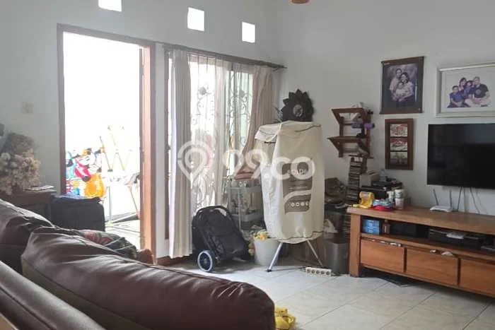 Rumah Elit Modern Siap Huni di Warung Buncit Jakarta Selatan Rumah Elit Modern Siap Huni di Warung Buncit Jakarta Selatan