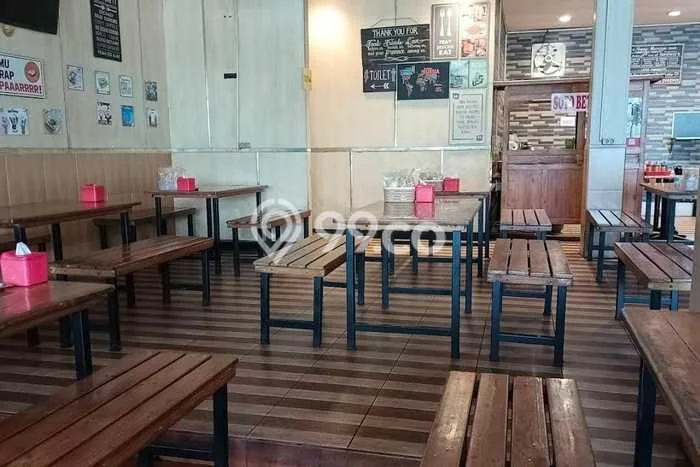 Disewakan Ruko di Pusat Kota Jakarta Timur Ramai Strategis Disewakan Ruko di Pusat Kota Jakarta Timur Ramai Strategis