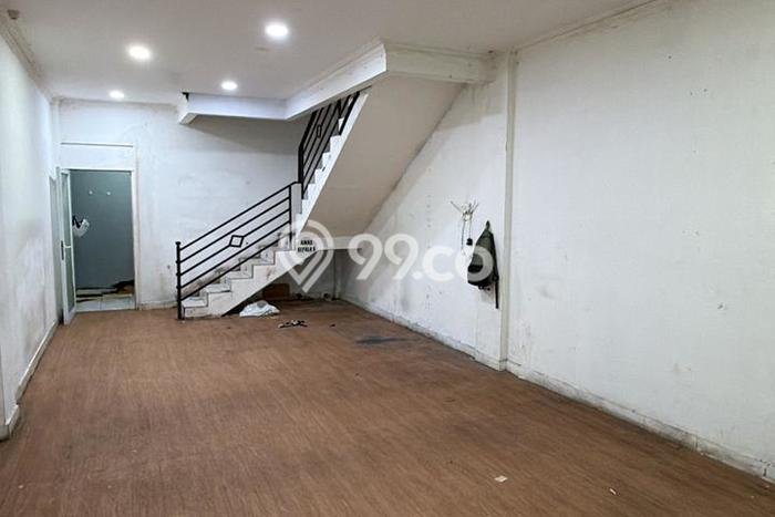 Ruko Disewakan di Kawasan Ramai Tebet, Jakarta Selatan Ruko Disewakan di Kawasan Ramai Tebet, Jakarta Selatan