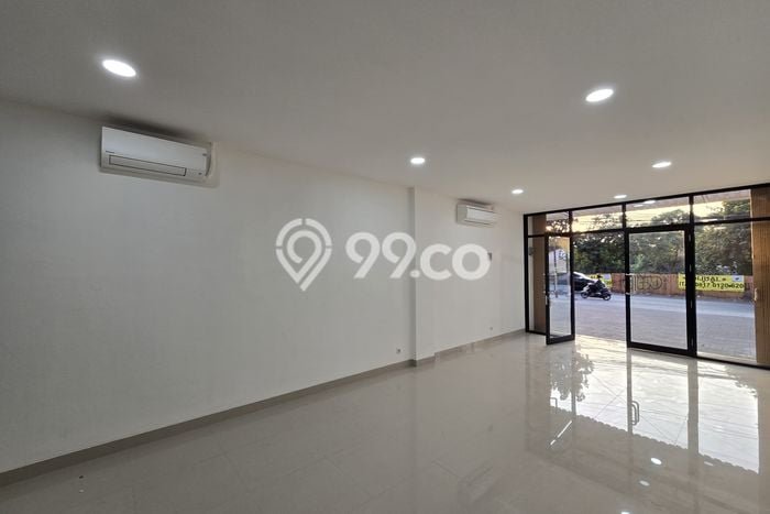 KAWASAN BISNIS! Ruko di Jatibening, Luas 168m2m², Jalan Raya KAWASAN BISNIS! Ruko di Jatibening, Luas 168m2m², Jalan Raya