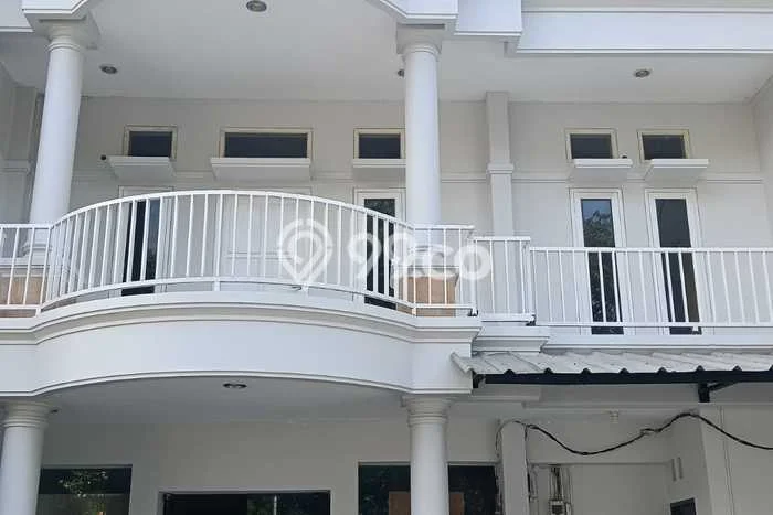 FOR RENT! Ruko di Rawamangun Cocok untuk Bisnis 150m2 FOR RENT! Ruko di Rawamangun Cocok untuk Bisnis 150m2