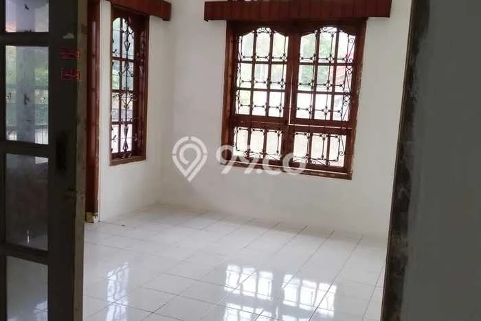Disewakan Rumah Harga Terjangkau di Rawamangun Jakarta Timur dengan 4 Kamar Tidur Disewakan Rumah Harga Terjangkau di Rawamangun Jakarta Timur dengan 4 Kamar Tidur