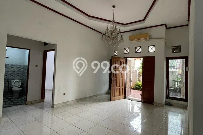Lokasi terbaik! Rumah siap huni dikontrakkan di Duren Sawit LB 350m2 Lokasi terbaik! Rumah siap huni dikontrakkan di Duren Sawit LB 350m2