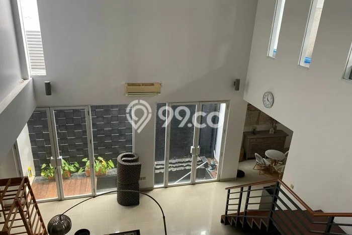 Jual Rumah Luas Megah Dengan View Cantik di Rawamangun, Jakarta Timur Jual Rumah Luas Megah Dengan View Cantik di Rawamangun, Jakarta Timur