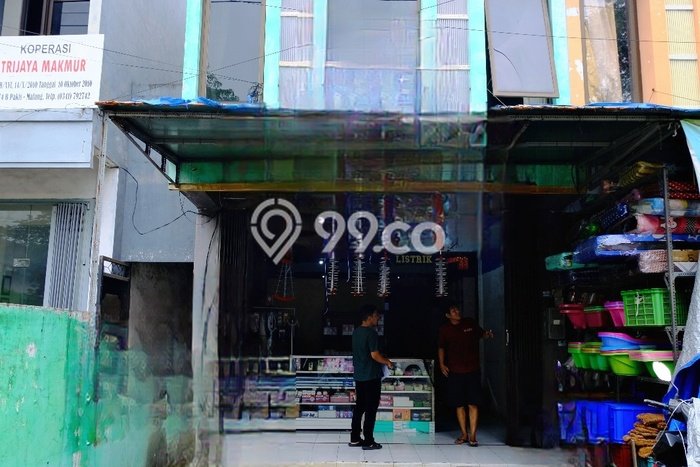 Area Ramai! Ruko Dijual di Pakis untuk Bisnis Luas Bangunan 300m2 Area Ramai! Ruko Dijual di Pakis untuk Bisnis Luas Bangunan 300m2