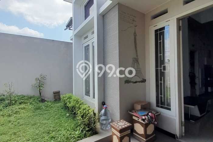 Rumah Modern Cantik 4 KT Bisa Langsung Pindah di Karangploso Rumah Modern Cantik 4 KT Bisa Langsung Pindah di Karangploso