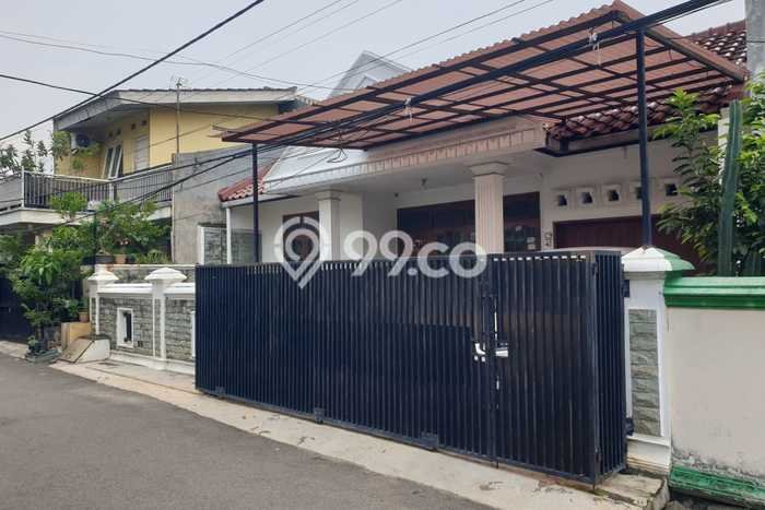 Rumah Strategis Minimalis Lb 201m2 di Duren Sawit, Jakarta Timur Rumah Strategis Minimalis Lb 201m2 di Duren Sawit, Jakarta Timur