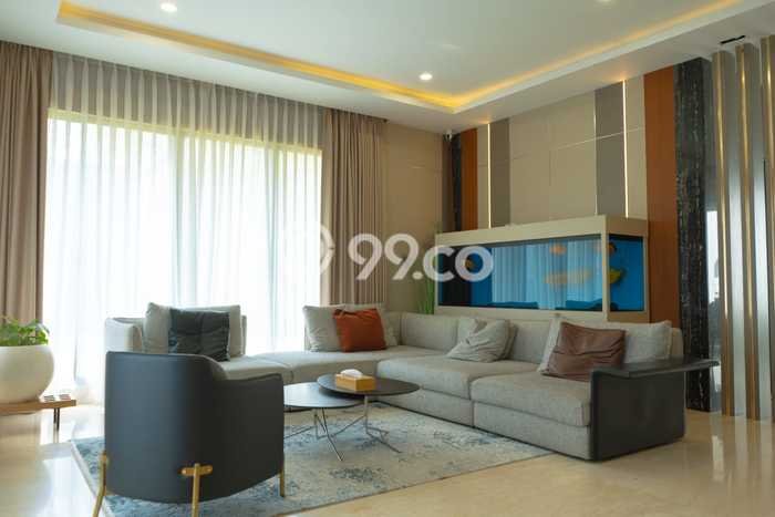 Jual Rumah Mewah Megah Dengan View Cantik di Gading Serpong, Tangerang Jual Rumah Mewah Megah Dengan View Cantik di Gading Serpong, Tangerang