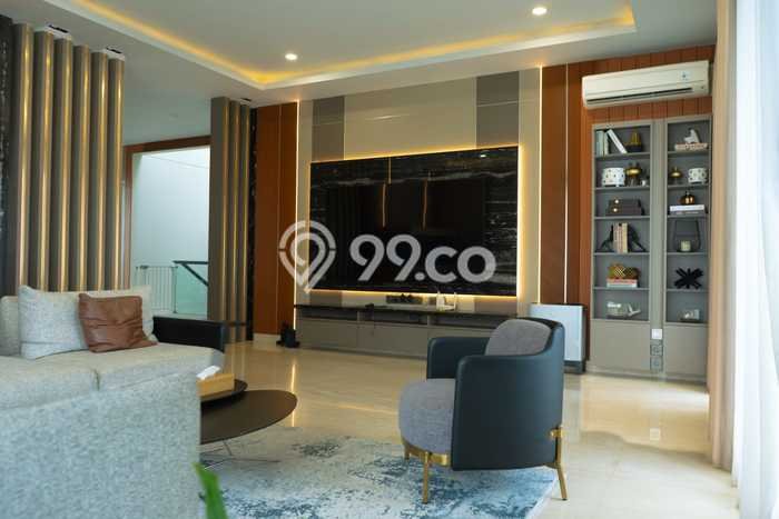 Jual Rumah Mewah Megah Dengan View Cantik di Gading Serpong, Tangerang Jual Rumah Mewah Megah Dengan View Cantik di Gading Serpong, Tangerang
