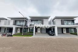 Rumah Mewah LB 316m2 Siap Huni Desain Elegan di Gading Serpong, Tangerang Rumah Mewah LB 316m2 Siap Huni Desain Elegan di Gading Serpong, Tangerang
