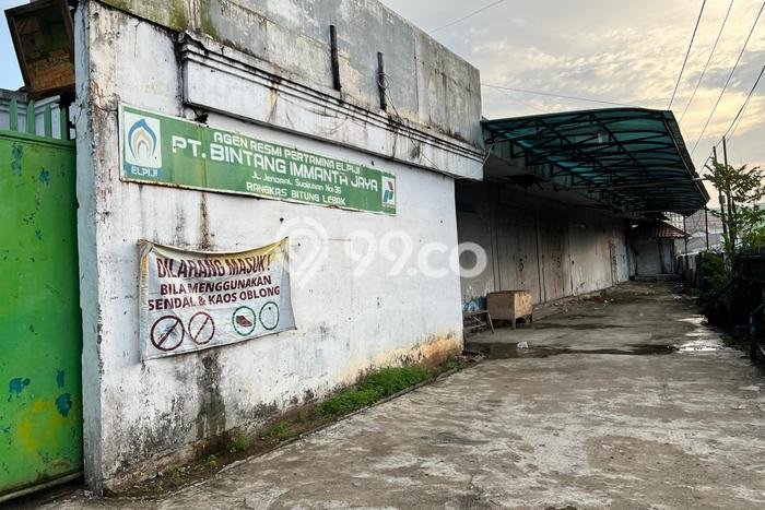 Unit Gudang Paling Strategis di Rangkasbitung Lebak dengan LB 1500m2 Unit Gudang Paling Strategis di Rangkasbitung Lebak dengan LB 1500m2