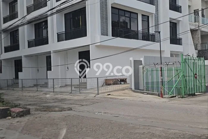 Ruko Dijual di Jakarta Barat LT 124m2 & LB 171m2 Lokasi Terbaik! Ruko Dijual di Jakarta Barat LT 124m2 & LB 171m2 Lokasi Terbaik!