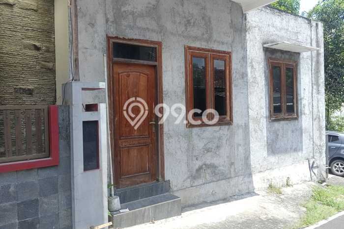 Rumah Modern Cantik 3 Kamar Bisa Langsung Pindah di Semarang Selatan Rumah Modern Cantik 3 Kamar Bisa Langsung Pindah di Semarang Selatan