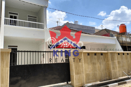 Rumah Modern Cantik 3 KT Bisa Langsung Pindah di Semarang Selatan Rumah Modern Cantik 3 KT Bisa Langsung Pindah di Semarang Selatan