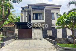 SPECIAL OFFER! Rumah area Renon, 3 KT, Lingkungan Asri, Luas 100m² LB 180m² SPECIAL OFFER! Rumah area Renon, 3 KT, Lingkungan Asri, Luas 100m² LB 180m²