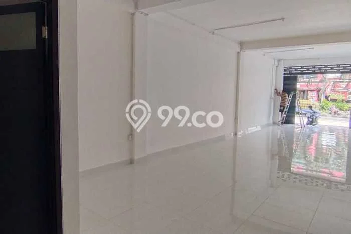AREA BERKEMBANG! Ruko Disewakan di Denpasar Timur, Luas 240m², Siap Bisnis AREA BERKEMBANG! Ruko Disewakan di Denpasar Timur, Luas 240m², Siap Bisnis