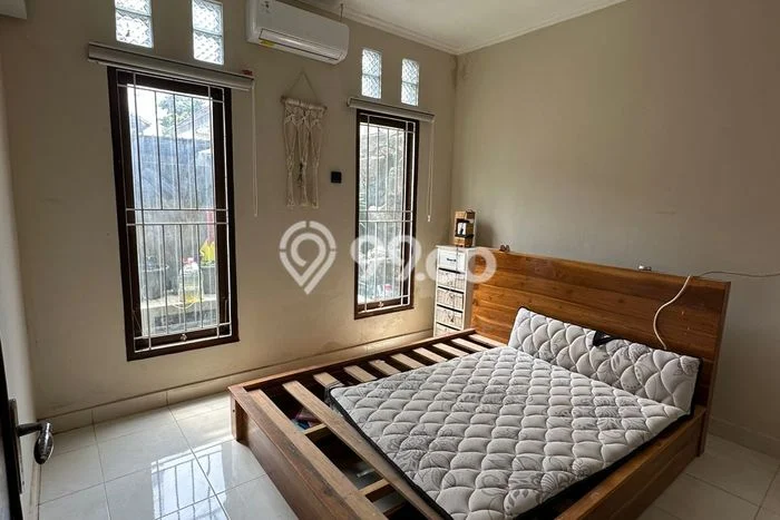 Disewakan! Rumah 3 Kamar Tidur &
3 Kamar Mandi di Pering, Gianyar Disewakan! Rumah 3 Kamar Tidur &
3 Kamar Mandi di Pering, Gianyar
