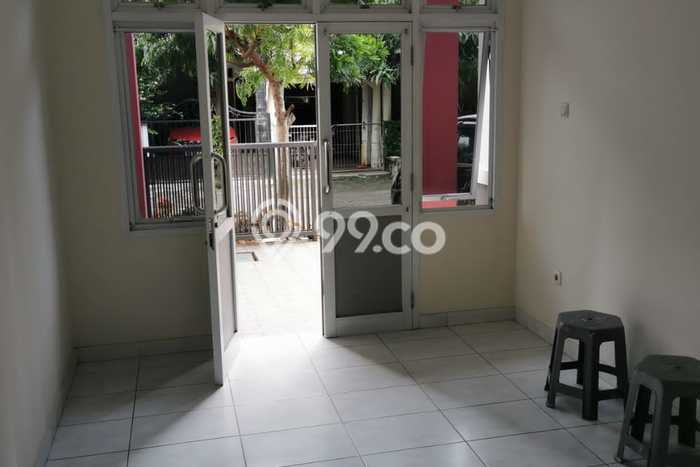 Rumah Tenang area Kemang Pratama, 2 KM, Luas 150m2m² LB 135m2m² Rumah Tenang area Kemang Pratama, 2 KM, Luas 150m2m² LB 135m2m²