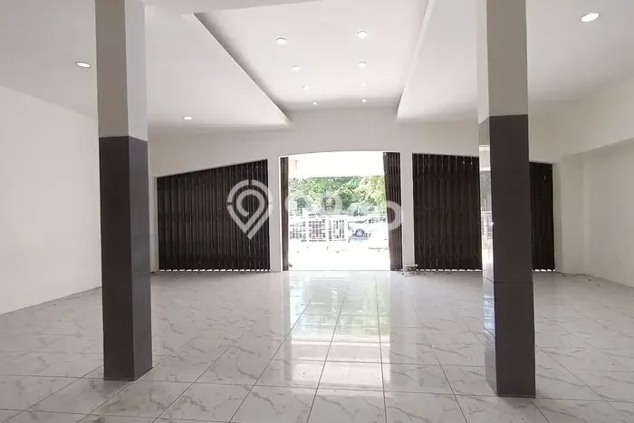 Area Strategis! Disewakan Ruko Lokasi Semarang Tengah, Semarang Cocok untuk Bisnis Area Strategis! Disewakan Ruko Lokasi Semarang Tengah, Semarang Cocok untuk Bisnis
