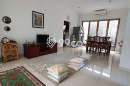 Hunian Elit LB 165m2 Siap Huni Desain Elegan di Sektor 9-Bintaro, Tangerang Selatan Hunian Elit LB 165m2 Siap Huni Desain Elegan di Sektor 9-Bintaro, Tangerang Selatan