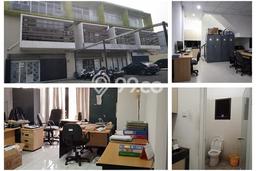 Ruko Bagus Dijual LB 136m2 Lokasi Strategis Tangerang Selatan Area Cocok untuk Bisnis Ruko Bagus Dijual LB 136m2 Lokasi Strategis Tangerang Selatan Area Cocok untuk Bisnis