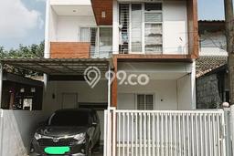 Jual Rumah Eksklusif 3 KT di Graha Raya, Tangerang Selatan Jual Rumah Eksklusif 3 KT di Graha Raya, Tangerang Selatan