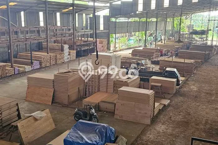 Gudang Dijual di Cisauk LT 8710m2, LB 3600m2 untuk Investasi Gudang Dijual di Cisauk LT 8710m2, LB 3600m2 untuk Investasi
