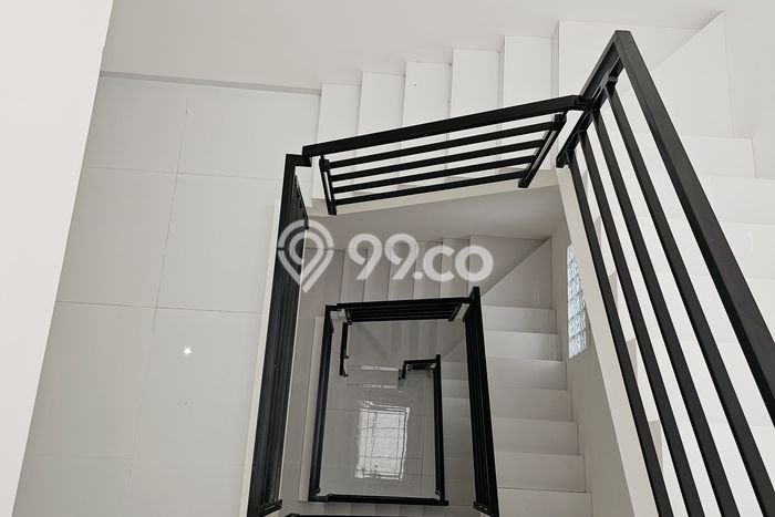 Dijual! Ruko di Taman Kopo Indah Bandung LT 90m2 / LB 267m2 Kawasan Strategis Dijual! Ruko di Taman Kopo Indah Bandung LT 90m2 / LB 267m2 Kawasan Strategis