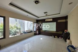 Lokasi Strategis! Dijual Ruko Bisnis di Batununggal, Bandung Kondisi Bagus Lokasi Strategis! Dijual Ruko Bisnis di Batununggal, Bandung Kondisi Bagus
