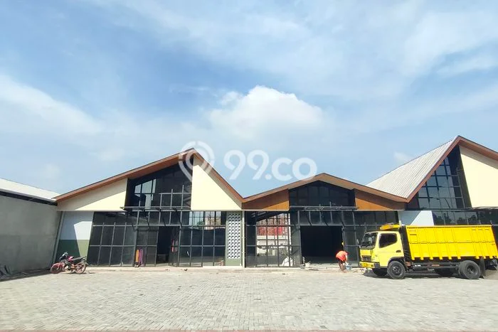 Komersial untuk Disewa di Pusat Bandung Luas Bangunan 325m2 Komersial untuk Disewa di Pusat Bandung Luas Bangunan 325m2
