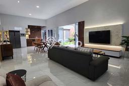 Jual Rumah Luas Elegan Dengan View Eksklusif di Kota Baru Parahyangan, Bandung Jual Rumah Luas Elegan Dengan View Eksklusif di Kota Baru Parahyangan, Bandung