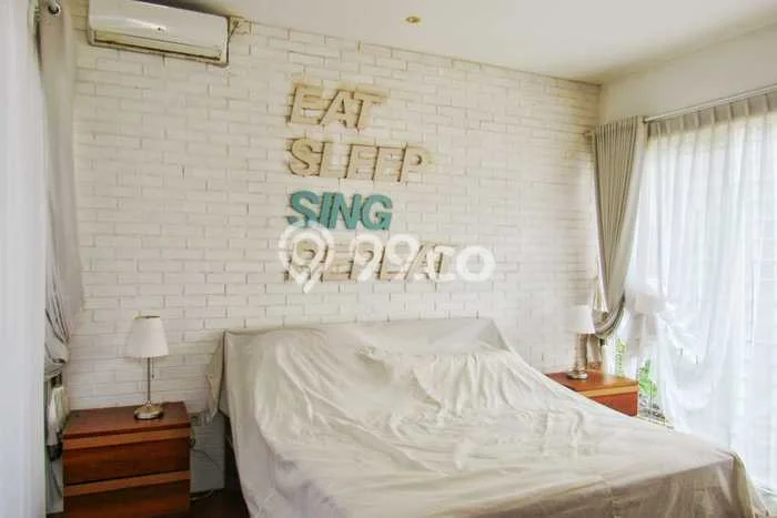 Ready to Use! Premium House LT 650m2 Desain Modern di Dago Ready to Use! Premium House LT 650m2 Desain Modern di Dago