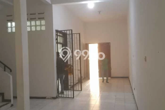 Ruko Dijual di Prime Area Bandung Luas 340m2 Ruko Dijual di Prime Area Bandung Luas 340m2