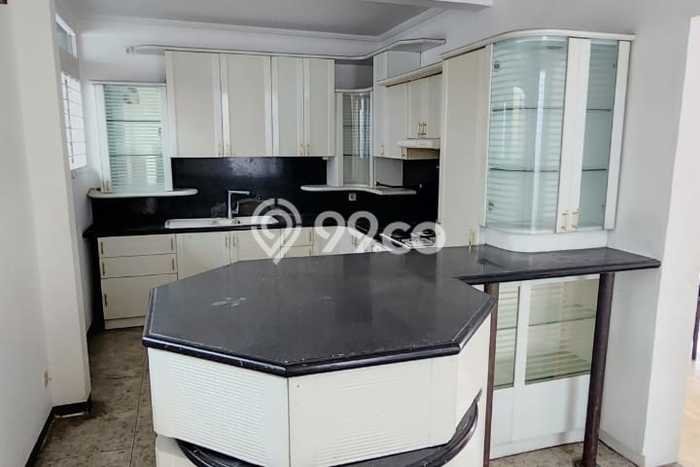 Ready to Use! Luxury House LT 617m2 Desain Modern di Bandung Kota Ready to Use! Luxury House LT 617m2 Desain Modern di Bandung Kota