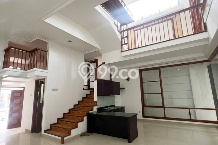 Ready to Use! Luxury House LT 200m2 Desain Modern di Singgasana Ready to Use! Luxury House LT 200m2 Desain Modern di Singgasana