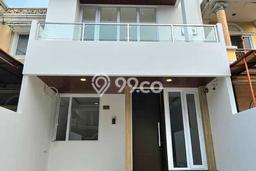 Dijual Rumah Mewah Elegan Dengan View Cantik di Taman Palem, Jakarta Barat Dijual Rumah Mewah Elegan Dengan View Cantik di Taman Palem, Jakarta Barat