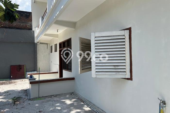 Rumah Elit Modern Siap Huni di Manyar Surabaya Rumah Elit Modern Siap Huni di Manyar Surabaya
