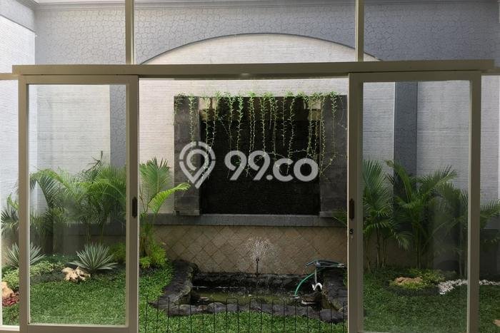 Dijual Rumah Premium dengan Fasilitas Sekitar Komplit di Wiyung, Surabaya Dijual Rumah Premium dengan Fasilitas Sekitar Komplit di Wiyung, Surabaya