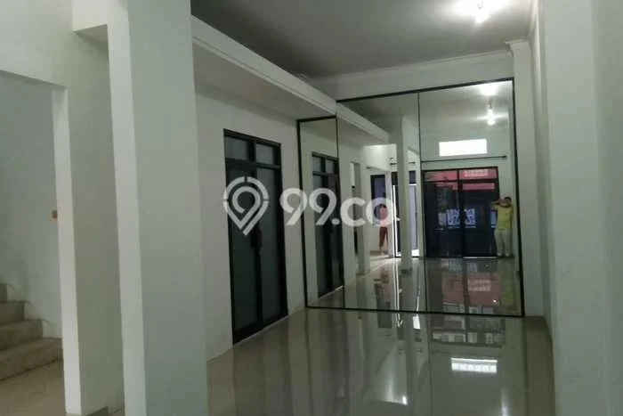 Dijual Cepat Rumah Bagus Siap Huni LB 180m2 di Mulyorejo, Surabaya Dijual Cepat Rumah Bagus Siap Huni LB 180m2 di Mulyorejo, Surabaya