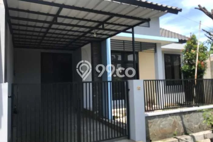 Rumah Modern Cantik 3 Kamar Bisa Langsung Pindah di Wiyung Rumah Modern Cantik 3 Kamar Bisa Langsung Pindah di Wiyung