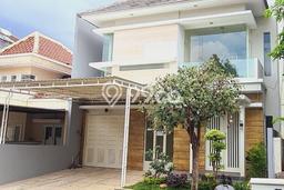 Rumah Mewah LB 250m2 Siap Pakai Desain Elegan di Citraland, Surabaya Rumah Mewah LB 250m2 Siap Pakai Desain Elegan di Citraland, Surabaya