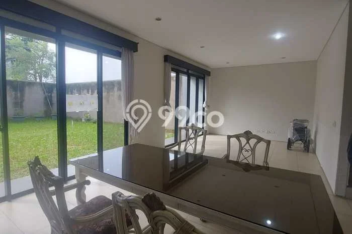 Disewakan! Rumah 4 Kamar Tidur &
3 Kamar Mandi di Kota Baru Parahyangan, Bandung Disewakan! Rumah 4 Kamar Tidur &
3 Kamar Mandi di Kota Baru Parahyangan, Bandung