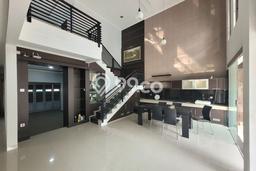 Hunian Elit LB 400m2 Siap Pakai Desain Elegan di Kota Baru Parahyangan, Bandung Hunian Elit LB 400m2 Siap Pakai Desain Elegan di Kota Baru Parahyangan, Bandung