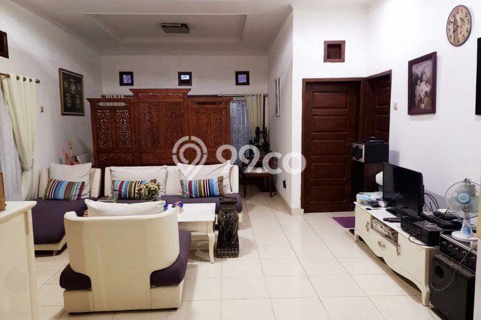 Hunian Elit LB 230m2 Siap Pakai Desain Elegan di Soekarno Hatta, Bandung Hunian Elit LB 230m2 Siap Pakai Desain Elegan di Soekarno Hatta, Bandung