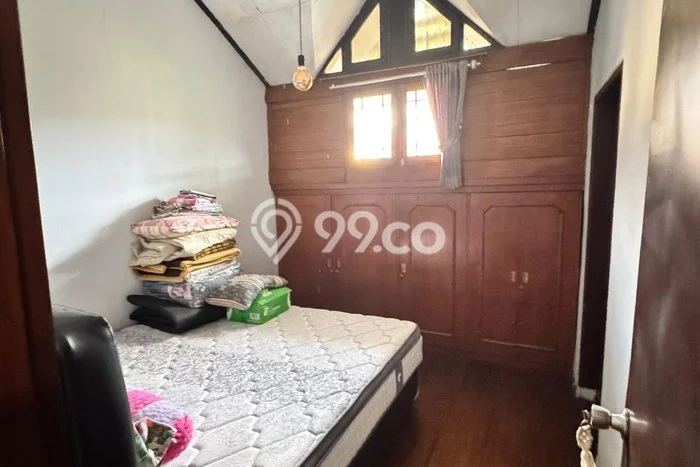 Rumah Modern 8 Kamar LT 185m2 di Cikutra Rumah Modern 8 Kamar LT 185m2 di Cikutra