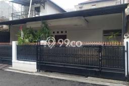 For Sale Hunian Rumah Terawat 4 KT di Cikutra, Bandung For Sale Hunian Rumah Terawat 4 KT di Cikutra, Bandung