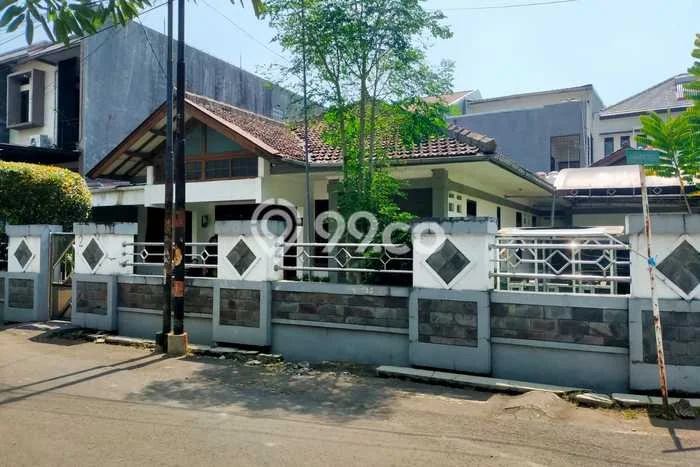 Rumah sewa siap pakai 4 Kamar Tidur di Turangga, Bandung Rumah sewa siap pakai 4 Kamar Tidur di Turangga, Bandung